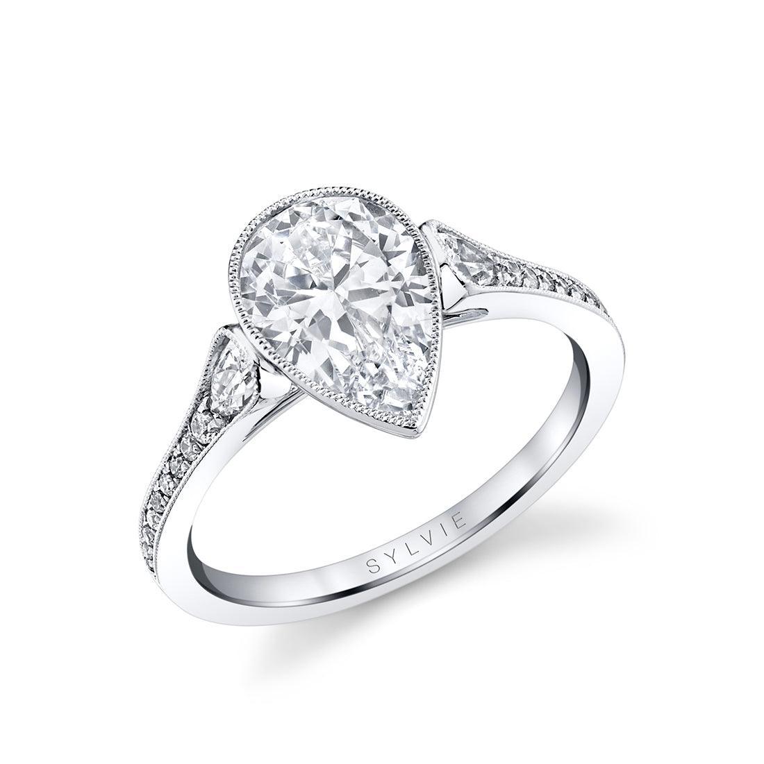 14K Brianna Pear Vintage Engagement Ring