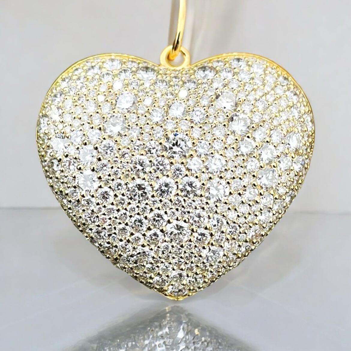 Queen's Heart Pendant