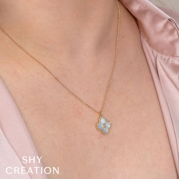 Clover Mother of Pearl Necklace