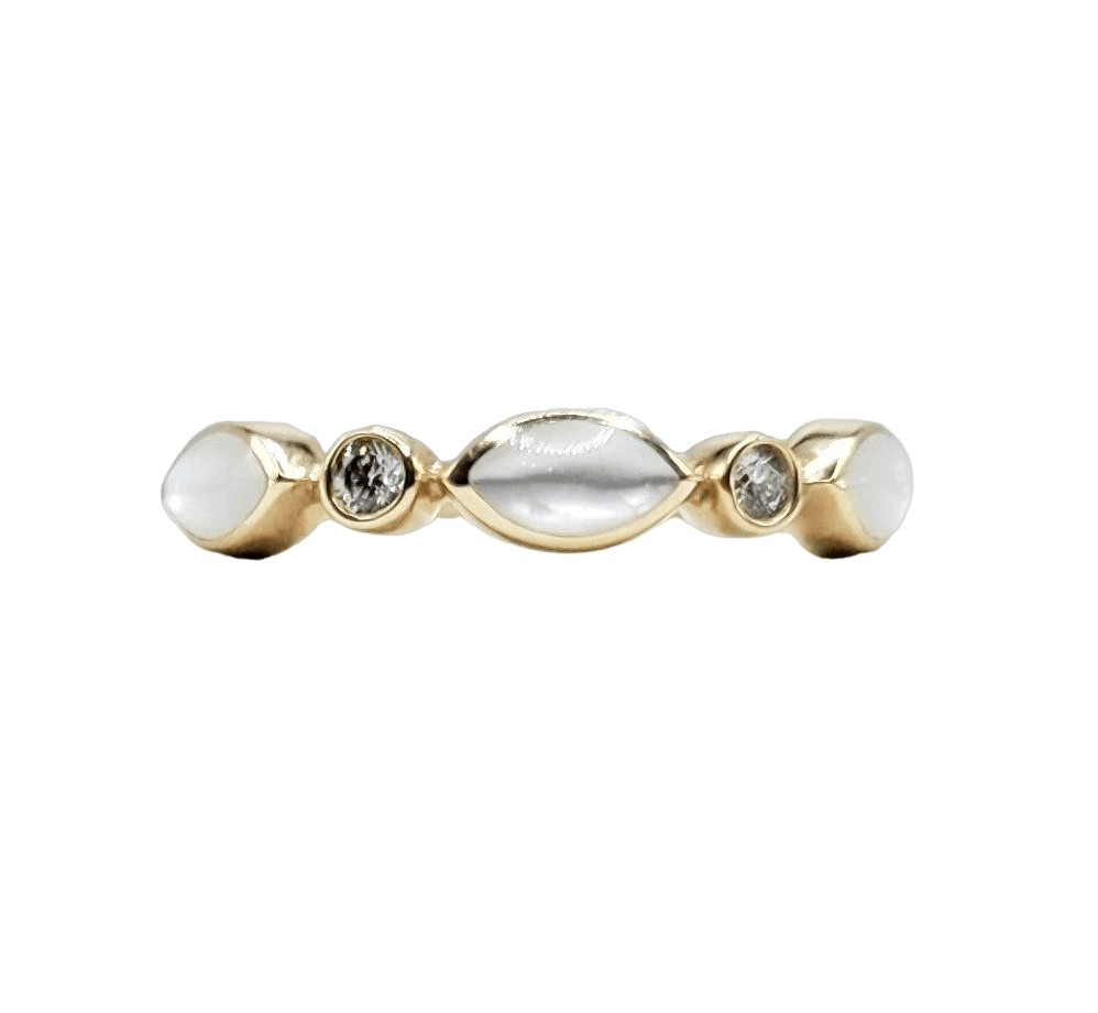  Mother of Pearl Diamond Ring